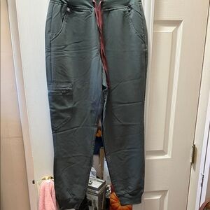 Figs women’s yola scrub joggers